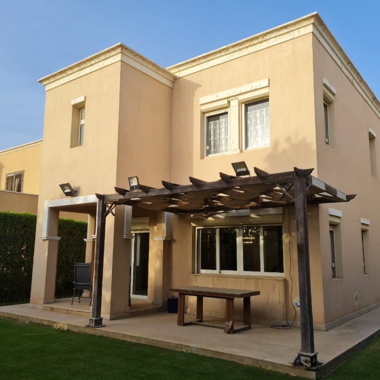 5 bedroom villa for sale in mivida new cairo