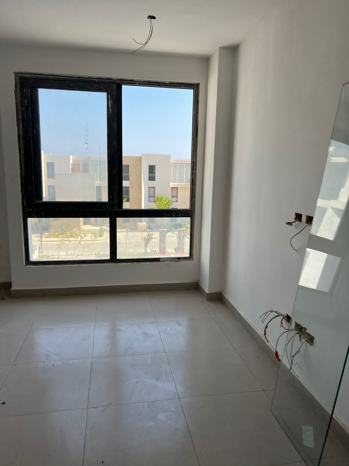 5-rcestate-photo-check-05-1057-source-04 شاليه 3 غرف للبيع في كاي العين السخنة