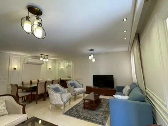Reception and living area, 90 Avenue apartment, New Cairo - الريسبشن ومنطقة المعيشة، شقة 90 أفينيو، القاهرة الجديدة