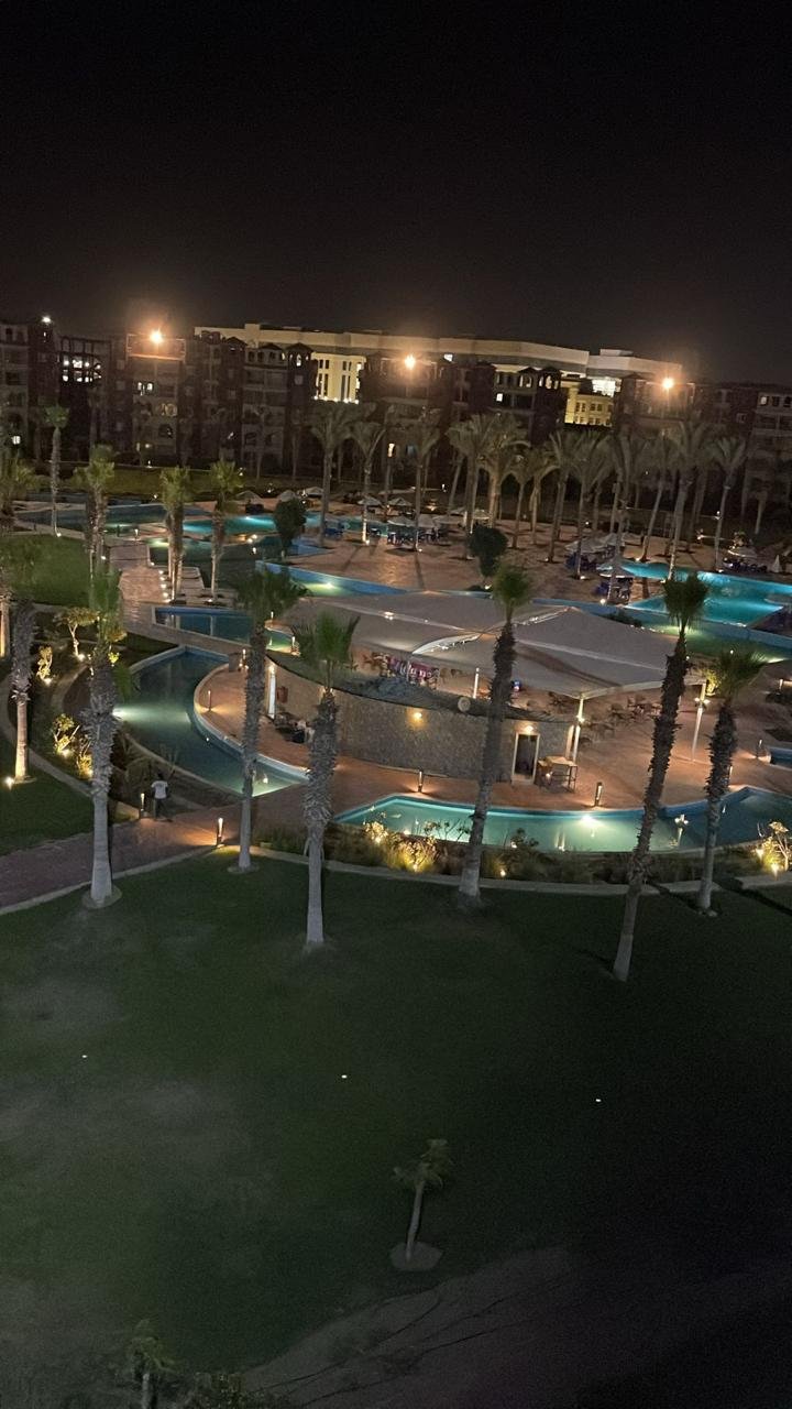 بنتهاوس فيو حمام سباحة للإيجار في فيستا مارينا الساحل الشمالي | 150 م²
