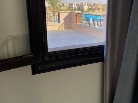 Lagoon-facing terrace outlook, penthouse for sale in Marassi Verdi, North Coast - إطلالة على اللاجون من بنتهاوس للبيع في مراسي فيردي
