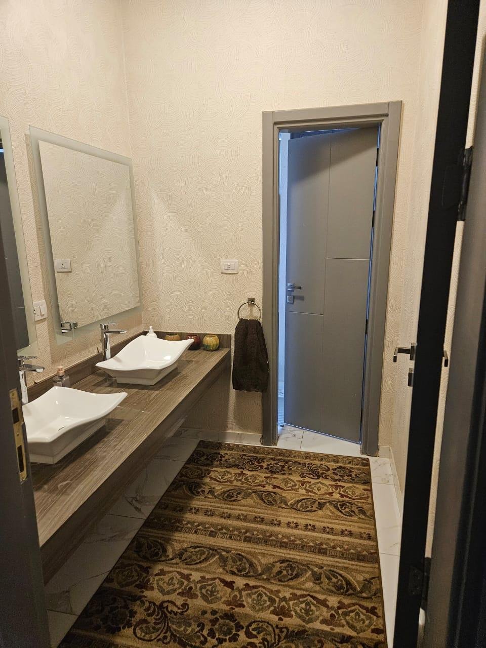 Twinhouse for rent with garden view