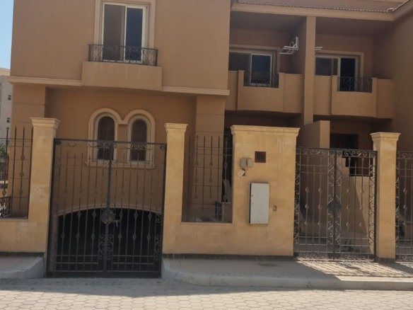 6 bedroom twin house for sale in new cairo