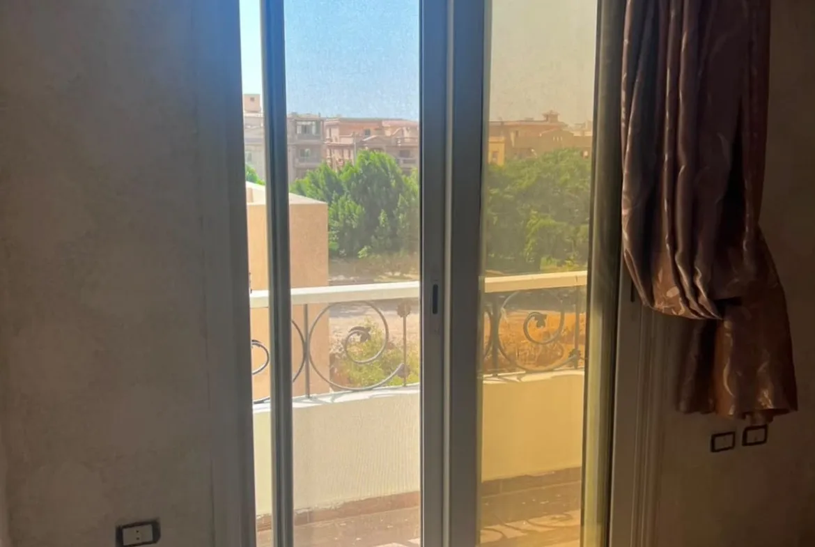 Apartment for sale in Al Banafseg 10, New Cairo - شقة للبيع في فيلات البنفسج 10، التجمع الأول 480-01