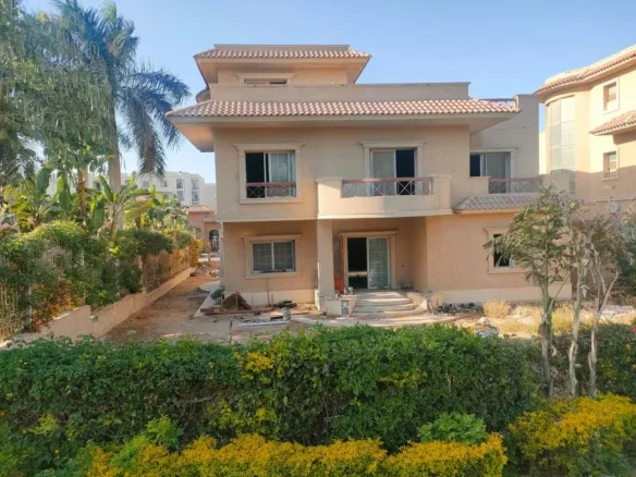 واجهة فيلا للبيع في فلاورز بارك، التجمع الخامس، القاهرة الجديدة