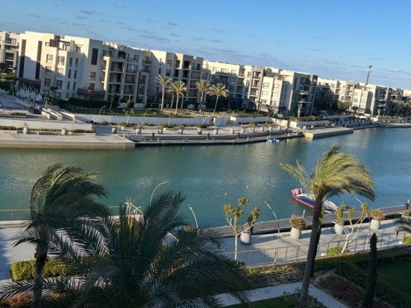 Marina and boulevard view, chalet for rent in Marassi Marina Views, North Coast | إطلالة على المارينا والبوليفارد، شاليه للإيجار في مراسي مارينا فيوز، الساحل الشمالي