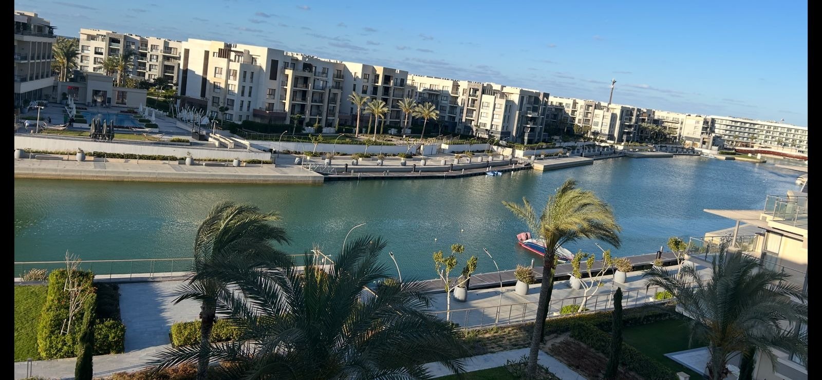 Marina and boulevard view, chalet for rent in Marassi Marina Views, North Coast | إطلالة على المارينا والبوليفارد، شاليه للإيجار في مراسي مارينا فيوز، الساحل الشمالي