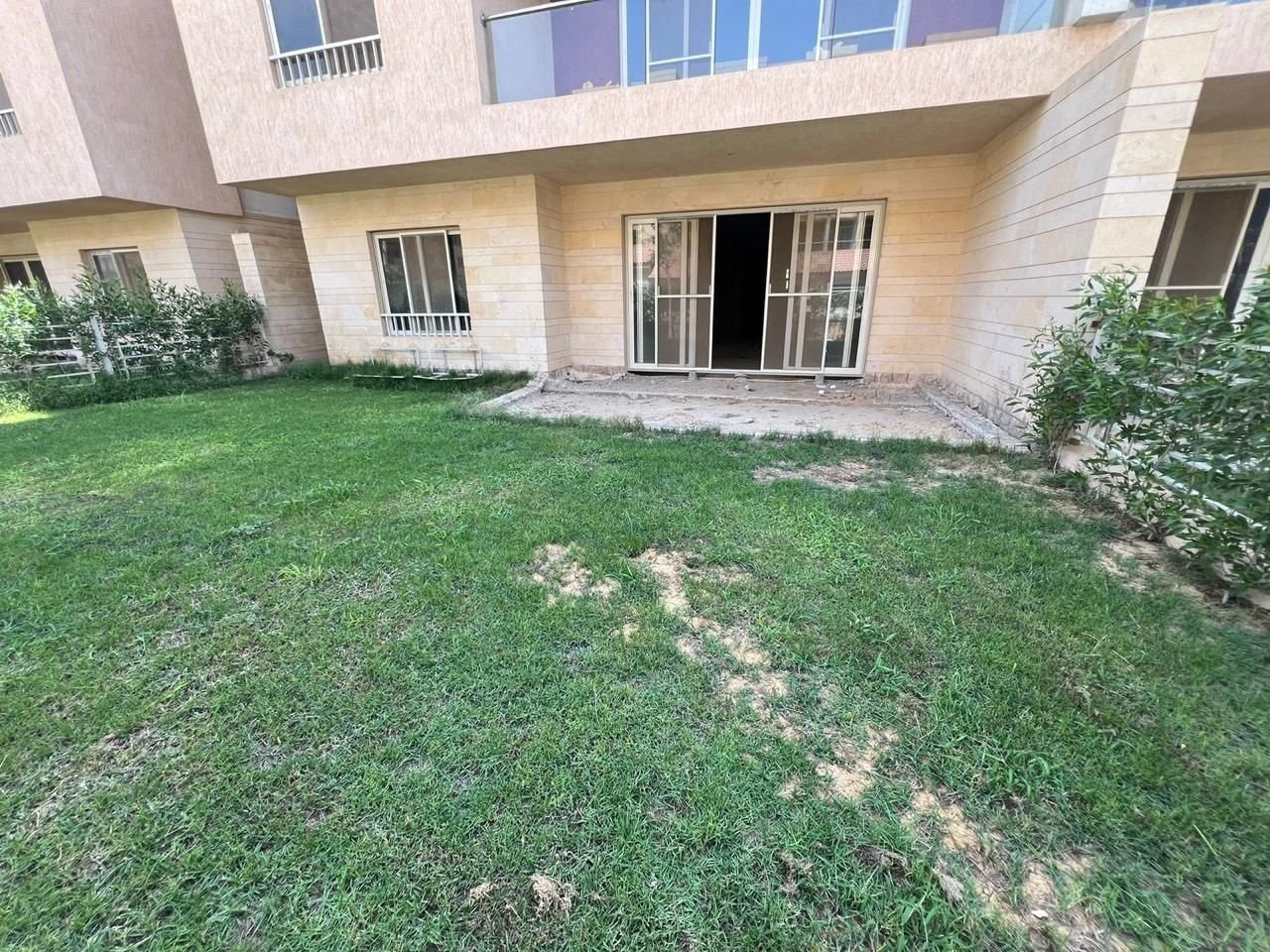 Ground-floor apartment facade and private garden in Promenade, Fifth Settlement, New Cairo, apartment for sale | واجهة الشقة الأرضي وحديقتها الخاصة في برومناد التجمع الخامس، شقة للبيع