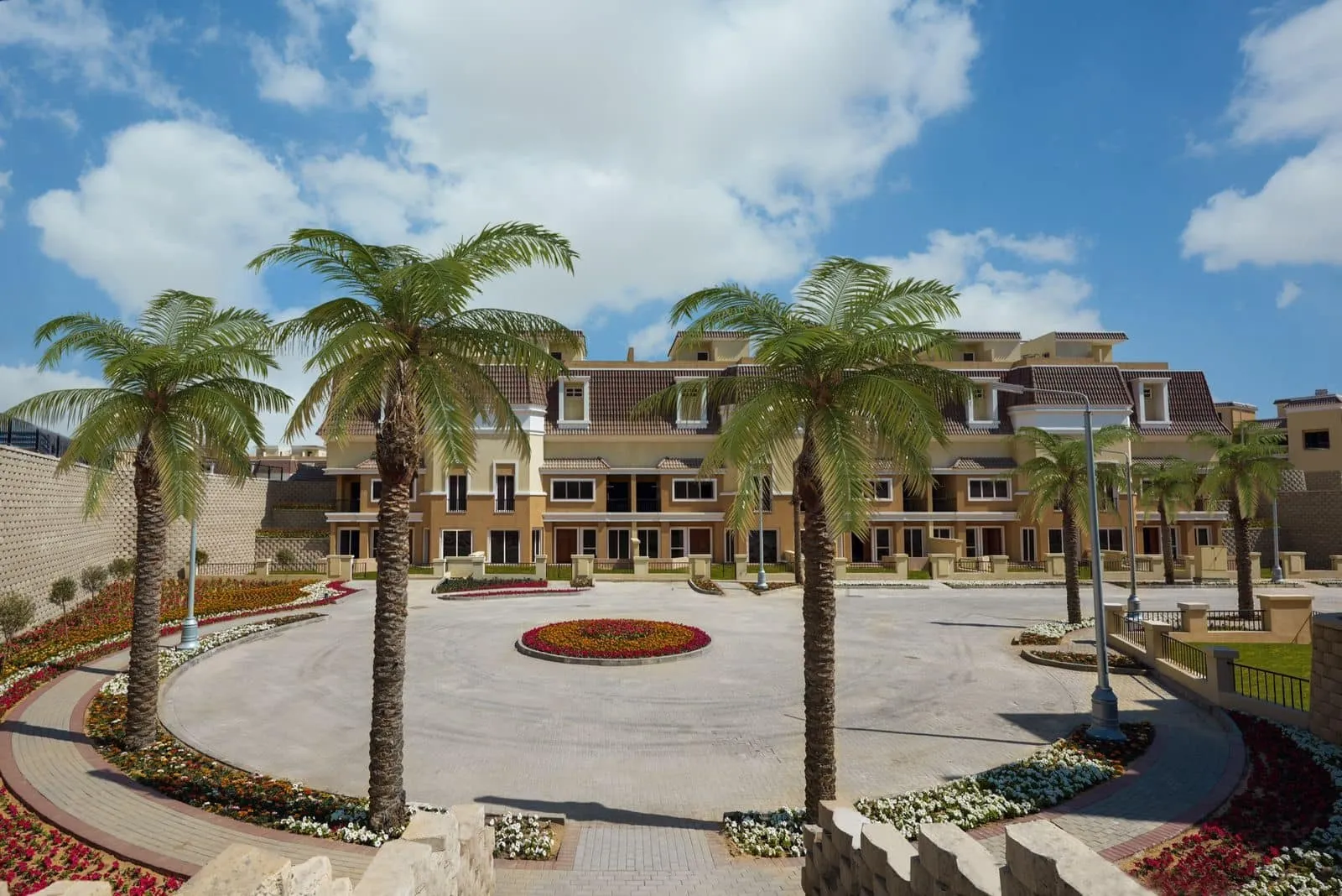 Landscaped plaza in Sarai, Mostaqbal City, Cairo, apartment for sale | ساحة لاندسكيب في سراي مدينة المستقبل، القاهرة، شقة للبيع