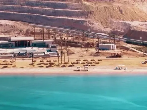 Terraced beach and mountains at The Groove project, Ain Sokhna - general project photo, not the chalet for sale | مصاطب وشاطئ وجبال مشروع ذا جروف العين السخنة - صورة عامة للمشروع وليست للشاليه المعروض