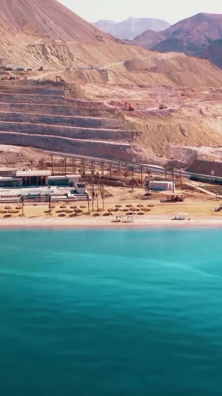 The Groove project beach and mountains, not a unit photo | شاطئ وجبال مشروع ذا جروف، ليست صورة للوحدة