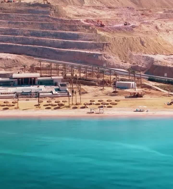 The Groove project beach and mountains, not a unit photo | شاطئ وجبال مشروع ذا جروف، ليست صورة للوحدة