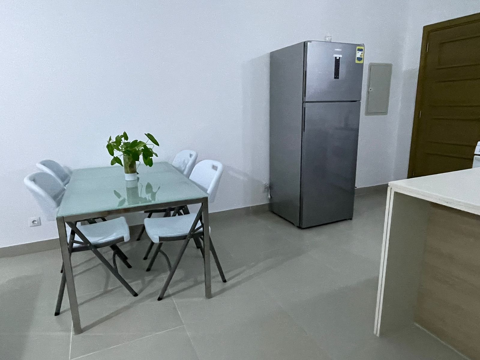 11-marassi-marina-280-11 Dining area and refrigerator, chalet for rent in Marassi Marina 1, North Coast - R&C Estate | منطقة سفرة وثلاجة، شاليه للإيجار في مراسي مارينا 1، الساحل الشمالي - R&C Estate