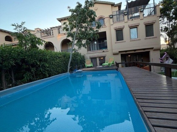Villa exterior and private above-ground pool, villa for rent in Marassi Verona, North Coast | واجهة الفيلا وحمام السباحة الخاص فوق الأرض، فيلا للإيجار في مراسي فيرونا، الساحل الشمالي