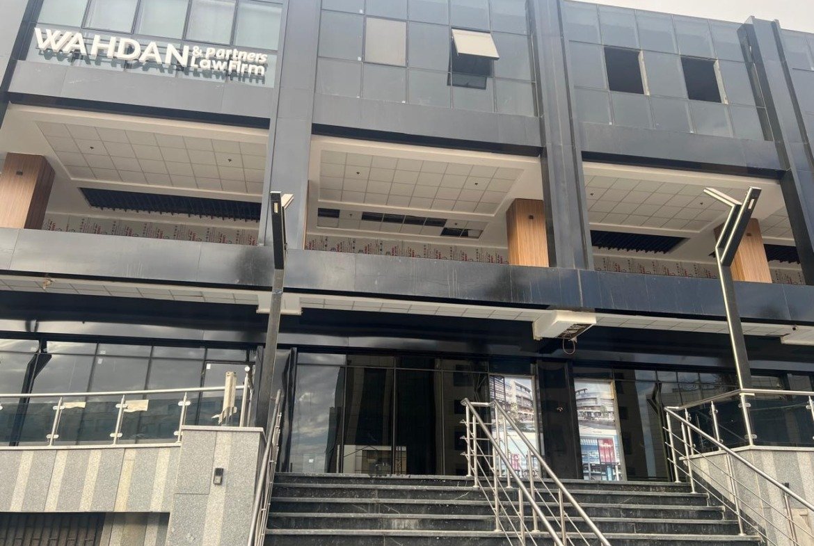 Mall shopfronts and external access stairs, Fifth Settlement, New Cairo, shops for sale | واجهات المحلات والسلالم الخارجية للمول، التجمع الخامس، القاهرة الجديدة، محلات للبيع
