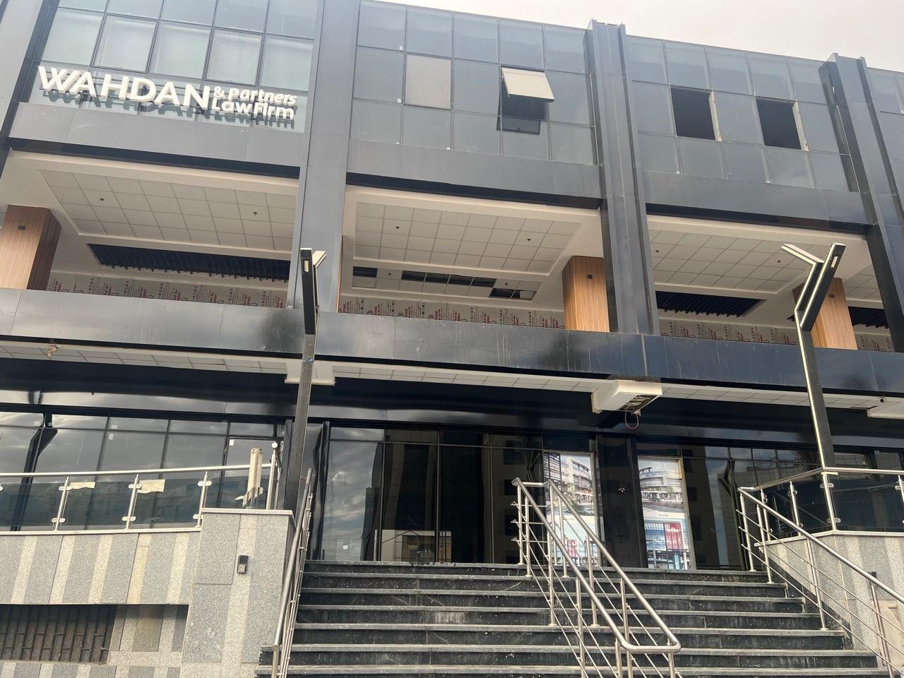 13-90-walk-shops-sale-231-02 Mall shopfronts and external access stairs, Fifth Settlement, New Cairo, shops for sale | واجهات المحلات والسلالم الخارجية للمول، التجمع الخامس، القاهرة الجديدة، محلات للبيع