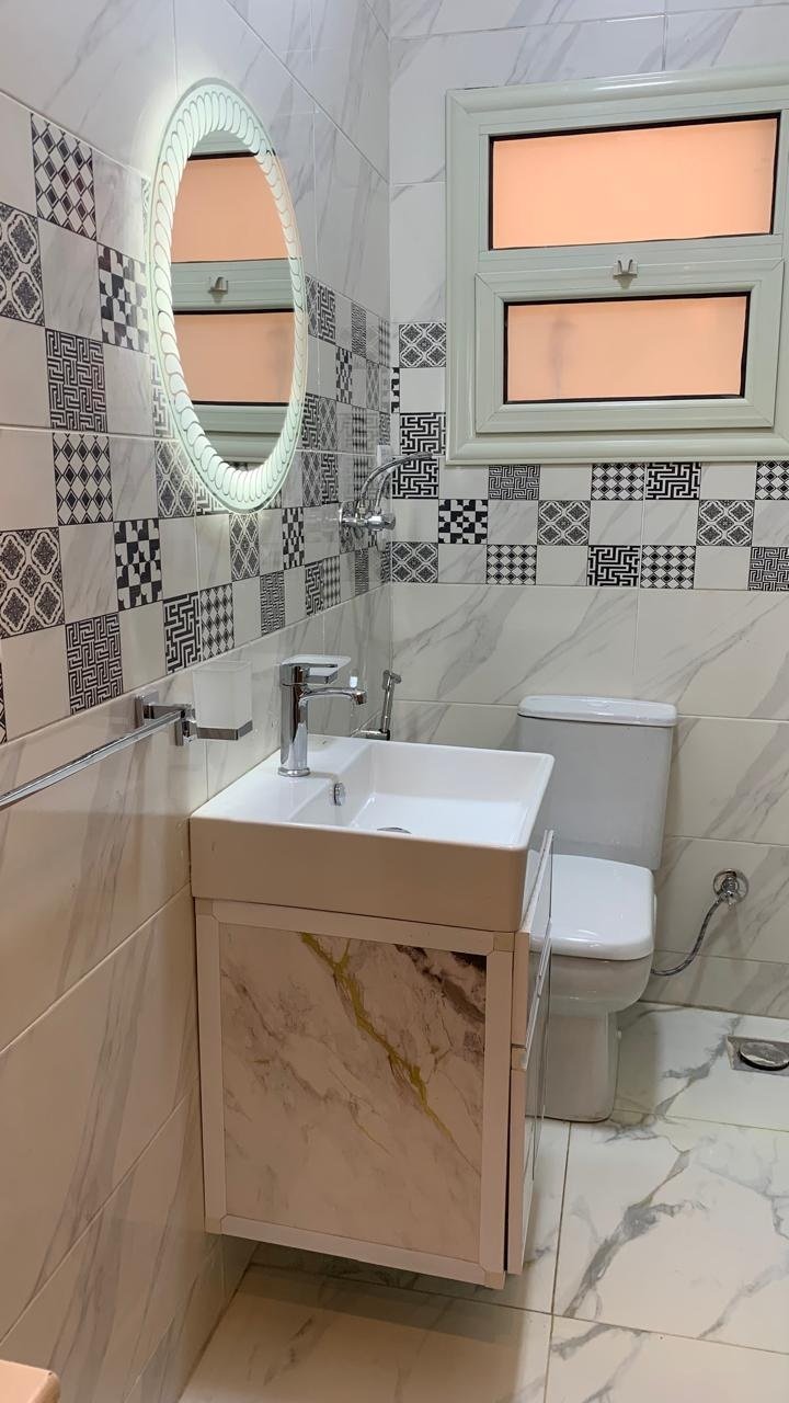 15-andalos-furnished-rent-256-07 Bathroom with vanity, furnished apartment for rent in El-Andalos, Fifth Settlement | حمام بوحدة حوض، شقة مفروشة للإيجار في الأندلس بالتجمع الخامس