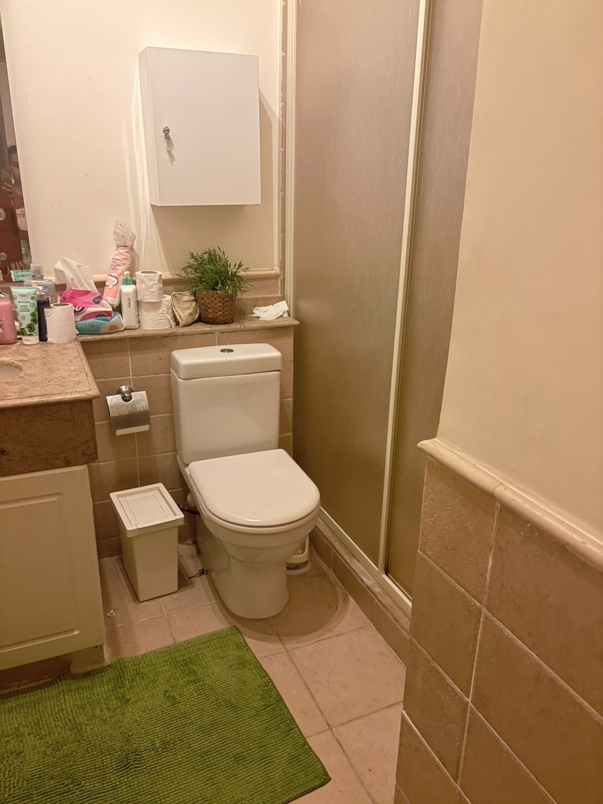 Bathroom with shower, chalet for rent in Marassi Catania, North Coast | حمام بدش، شاليه للإيجار في مراسي كاتانيا، الساحل الشمالي