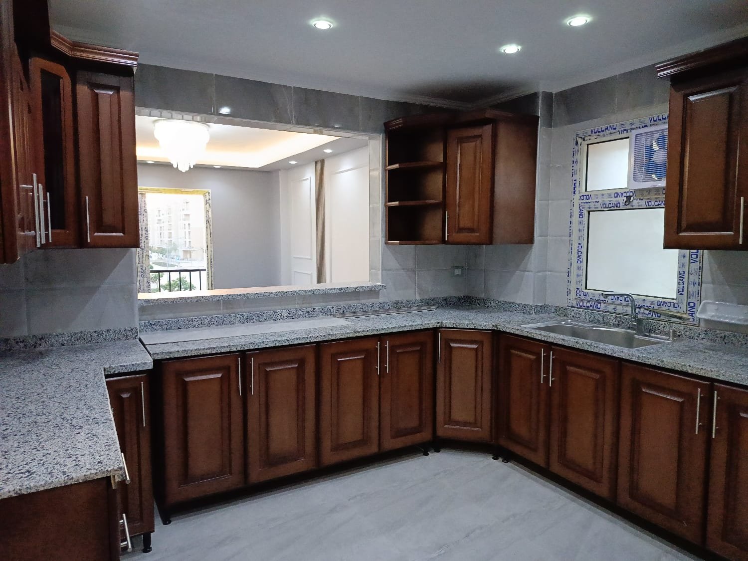 16 Apartment for rent in Sarai New Cairo - شقة للإيجار في سراي القاهرة الجديدة 60-06
