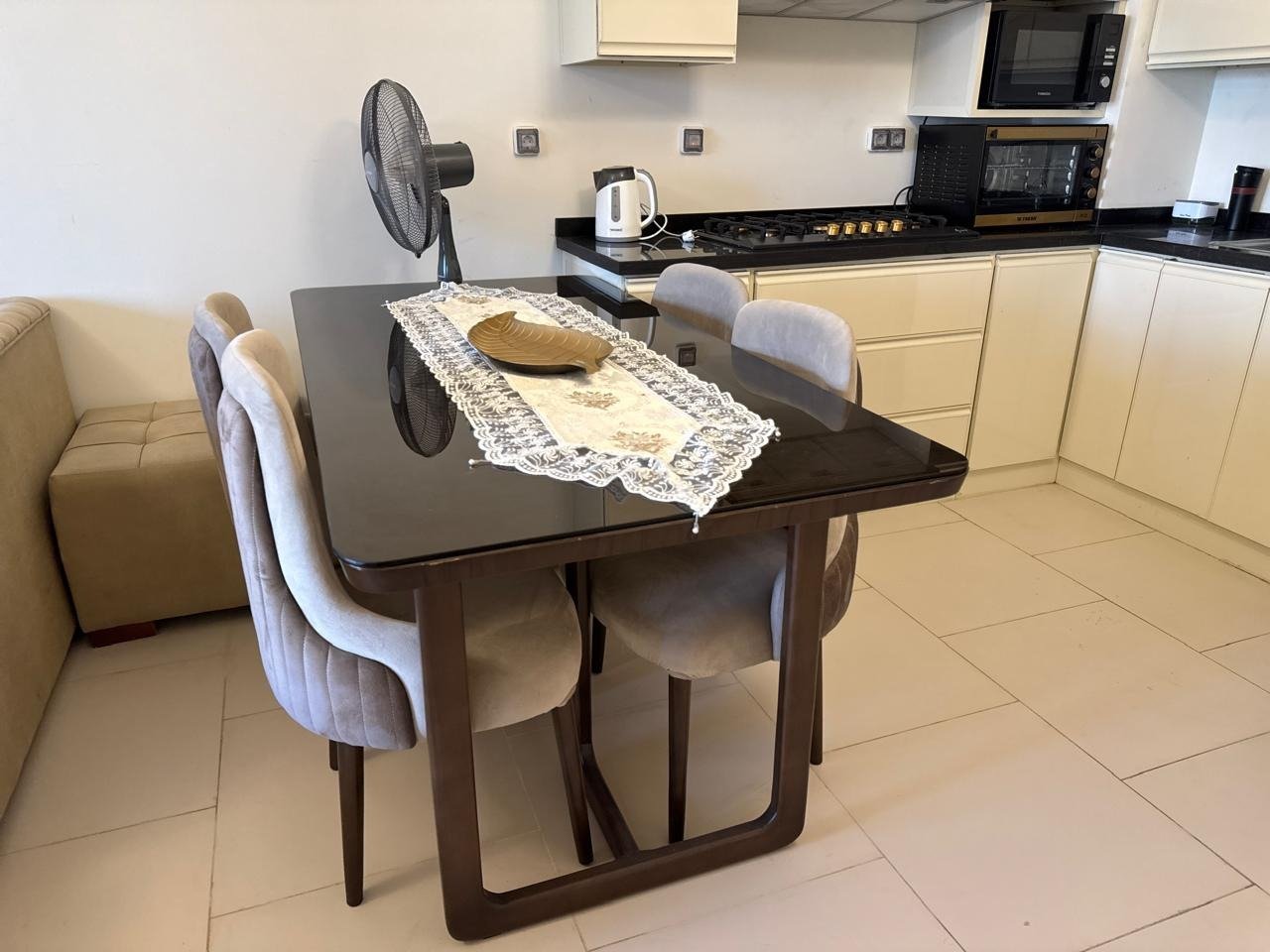 16-marassi-lia-299-05 Dining area, chalet for rent in Marassi Lia, North Coast | منطقة الطعام، شاليه للإيجار في مراسي ليا، الساحل الشمالي
