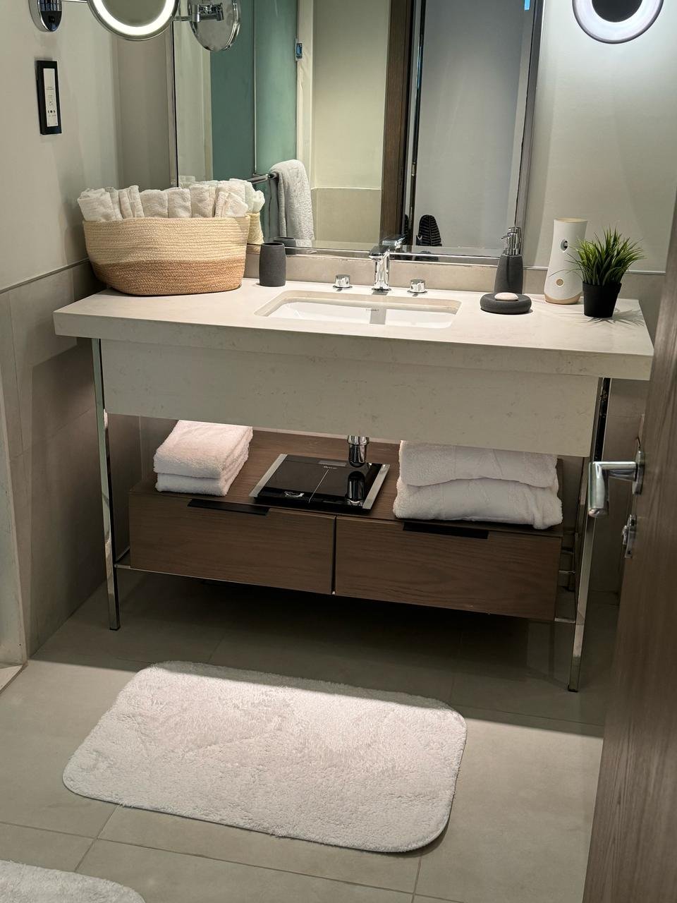 Bathroom washbasin and mirror in Marassi, North Coast