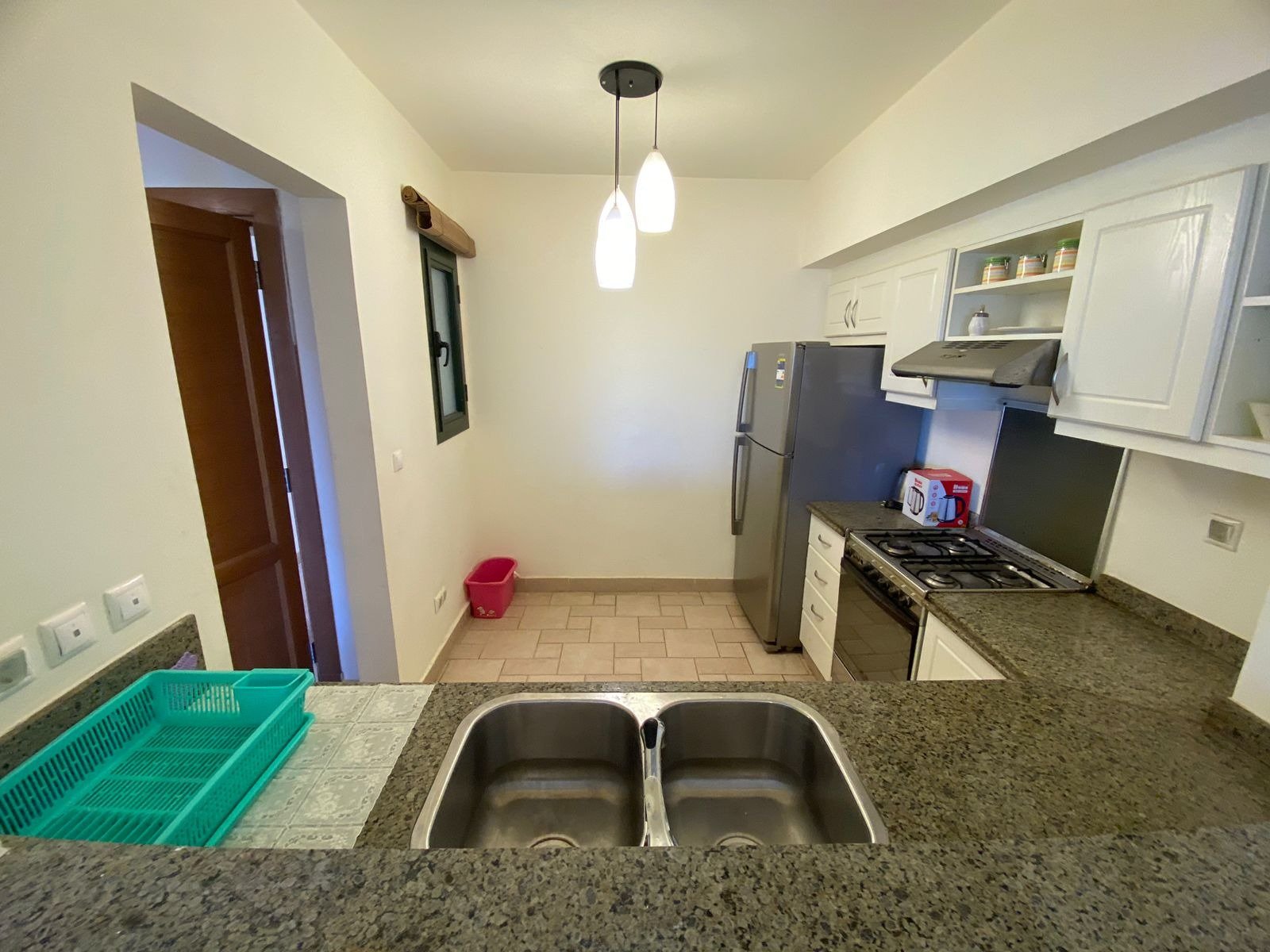 Fitted kitchen, chalet for rent in Marassi Catania, North Coast | مطبخ مجهز، شاليه للإيجار في مراسي كاتانيا، الساحل الشمالي