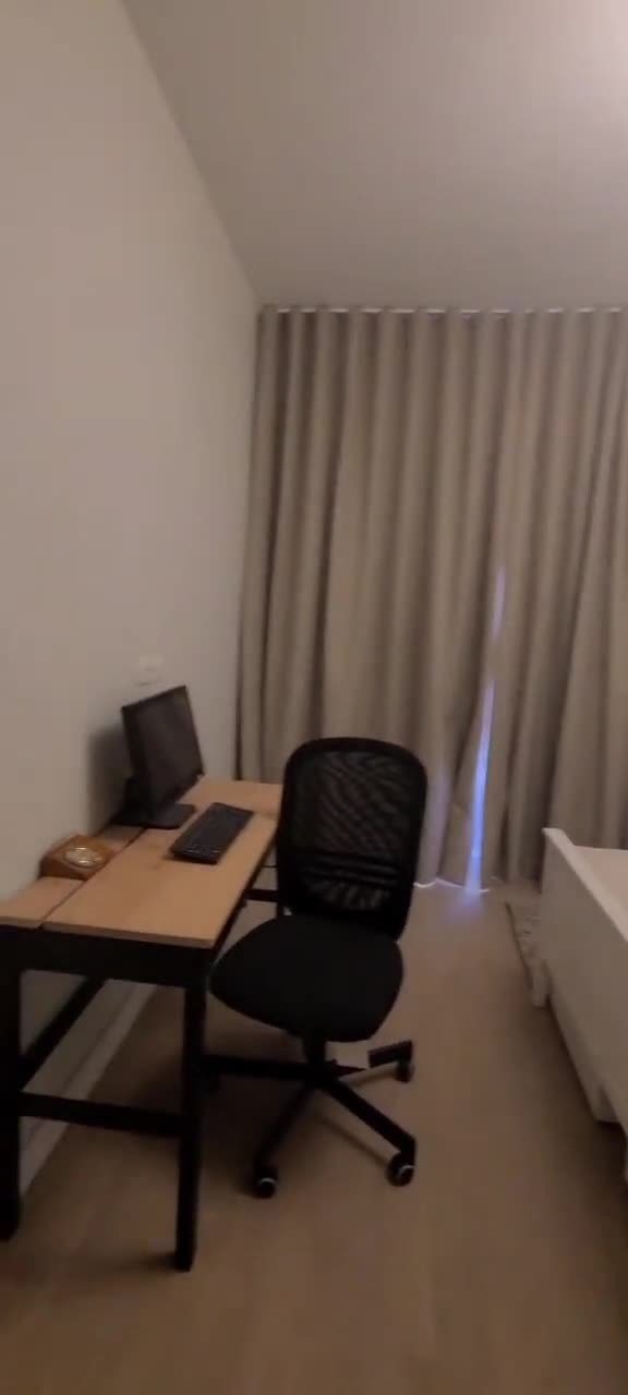 181-mivida-boulevard-apartment-rent-324-06 Bedroom desk and window, apartment for rent in Mivida Boulevard, New Cairo | مكتب ونافذة غرفة النوم، شقة للإيجار في ميفيدا البوليفارد، القاهرة الجديدة