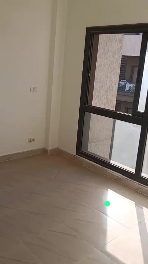 19-sel_06_f_063 غرفة نوم بتشطيب كامل في شقة بمدينتي