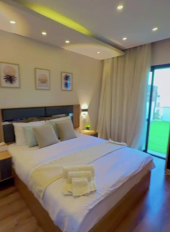 Furnished studio bedroom and roof access, Beverly Hills, Sheikh Zayed, studio for rent | غرفة الاستوديو المفروشة ومدخل الروف، بيفرلي هيلز، الشيخ زايد، استوديو للإيجار