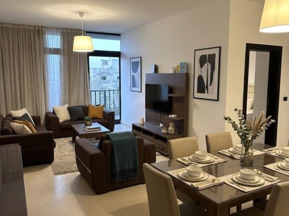 Reception and dining area, apartment for sale in Waterway 1, New Cairo | الريسيبشن ومنطقة الطعام، شقة للبيع في واتر واي 1، القاهرة الجديدة