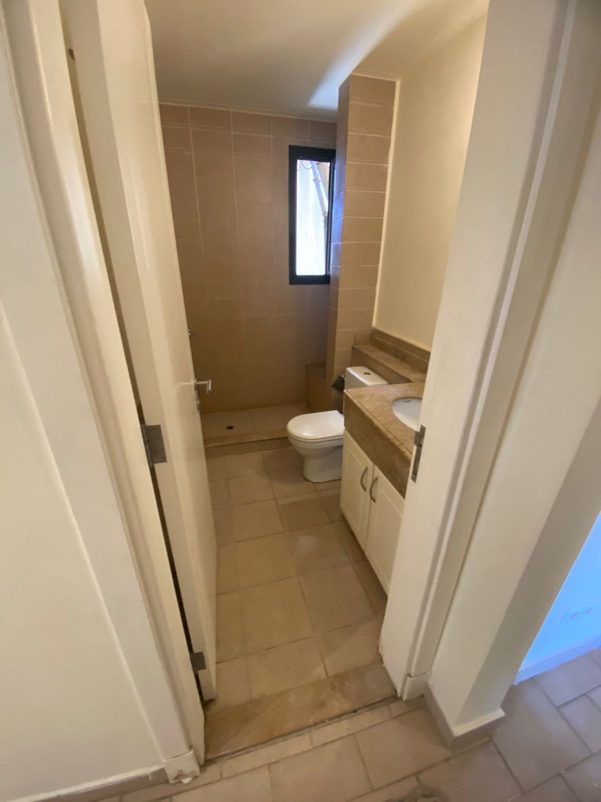 Bathroom with vanity, chalet for rent in Marassi Catania, North Coast | حمام بوحدة حوض، شاليه للإيجار في مراسي كاتانيا، الساحل الشمالي