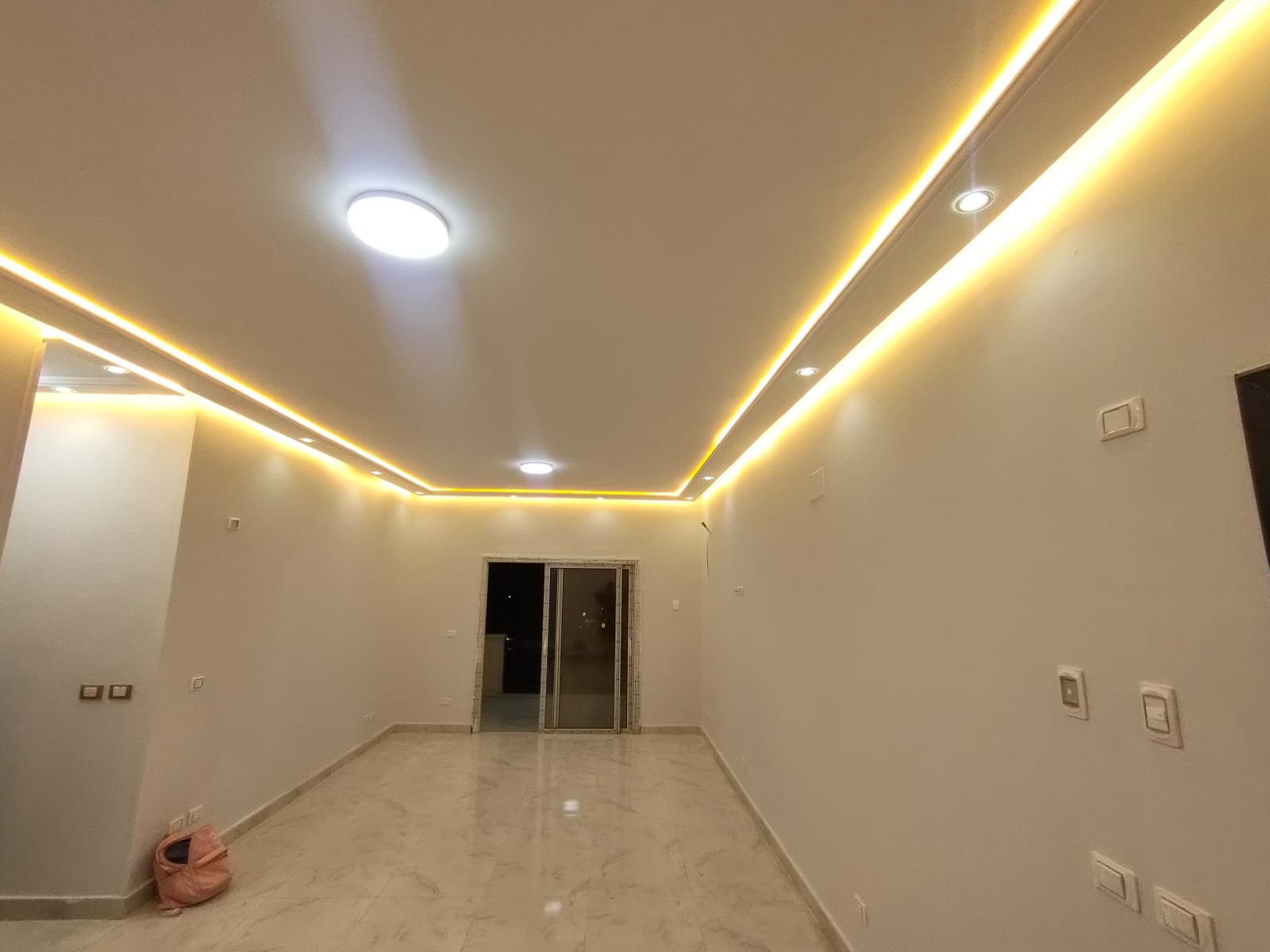 Unfurnished reception, Paradise El Mohandeseen apartment for rent | ريسيبشن غير مفروش، شقة للإيجار في براديس المهندسين