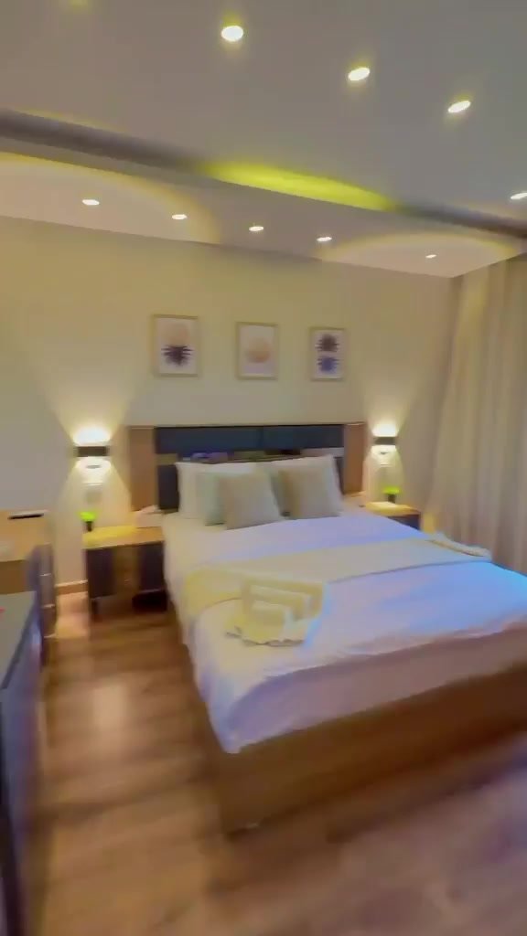 Furnished bedroom with bedside lamps, Beverly Hills, Sheikh Zayed, studio for rent | غرفة النوم المفروشة والأباجورات، بيفرلي هيلز، الشيخ زايد، استوديو للإيجار
