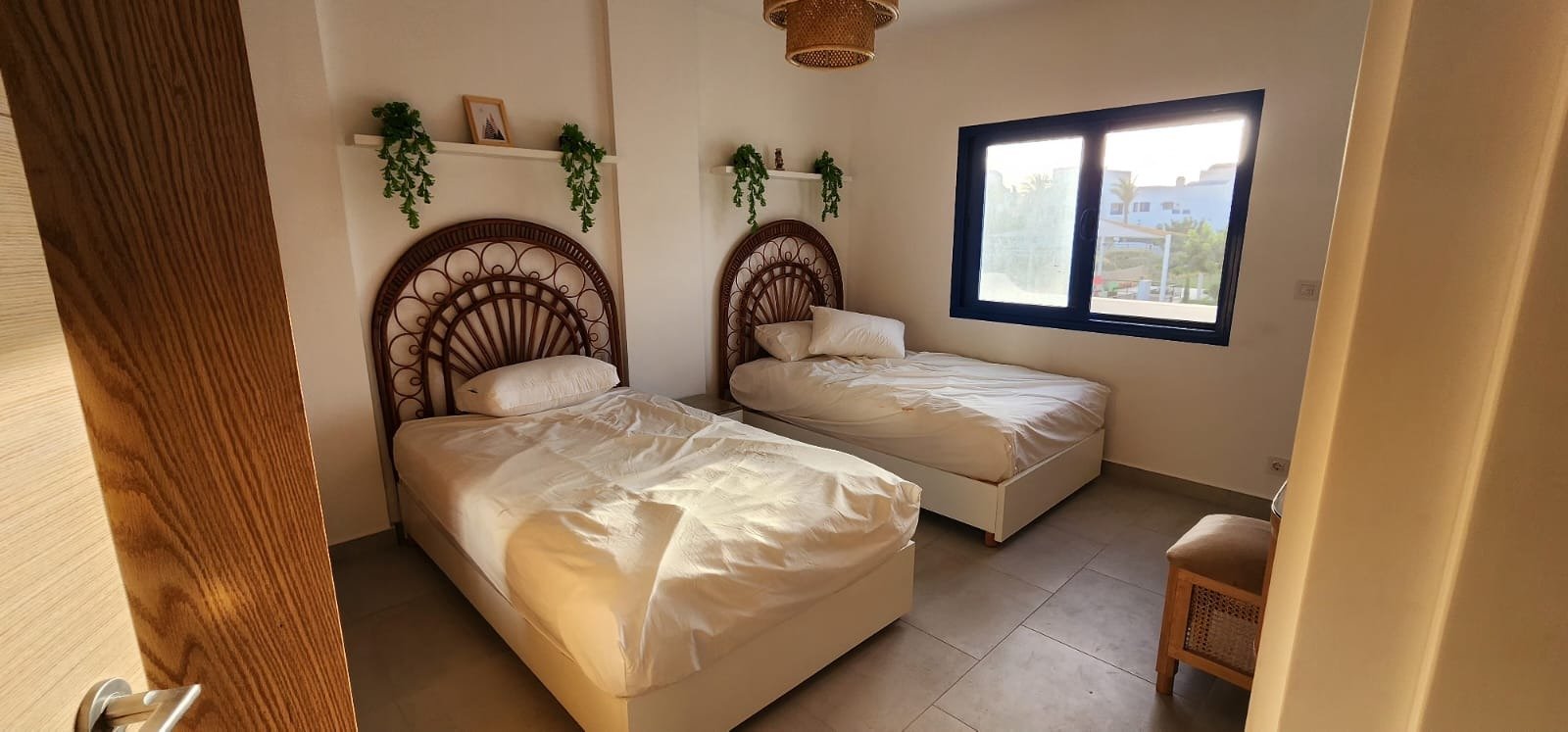35-marassi-greek-294-04 Bedroom with twin beds, villa for rent in Marassi Greek Village, North Coast | غرفة نوم بسريرين، فيلا للإيجار في مراسي جريك، الساحل الشمالي