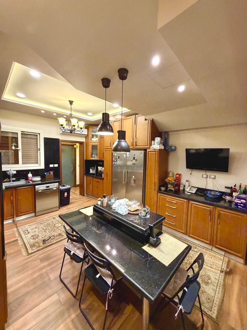 Fitted kitchen with island, Deyar twin house for sale | مطبخ مجهز بجزيرة، توين هاوس للبيع في ديار