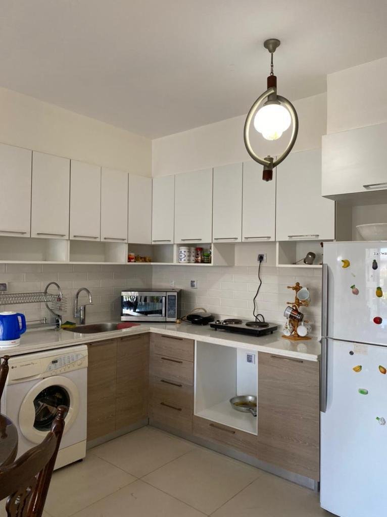 Equipped kitchen appliances and cabinets, chalet for rent in Marassi Marina 2, North Coast | أجهزة وخزائن المطبخ المجهز، شاليه للإيجار في مراسي مارينا 2، الساحل الشمالي