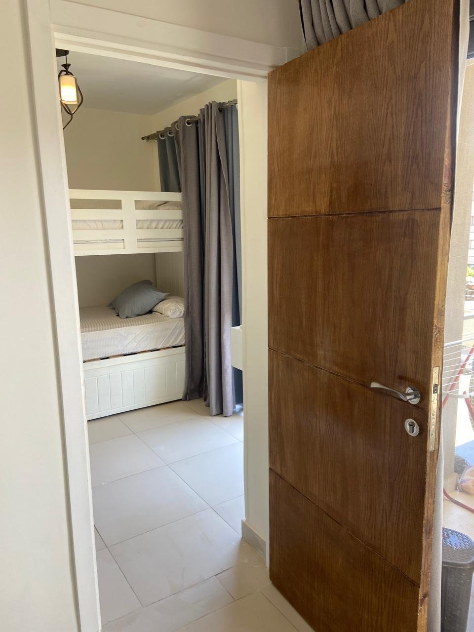 Second bedroom with bunk beds, chalet for rent in Marassi Marina 2, North Coast | غرفة النوم الثانية بسرير دورين، شاليه للإيجار في مراسي مارينا 2، الساحل الشمالي