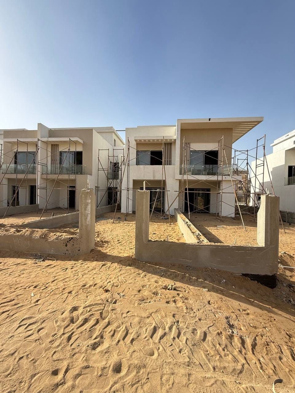 47-hyde-park-middle-townhouse-sale-447-01 Opposite exterior elevation, Hyde Park middle townhouse for sale | الواجهة المقابلة، تاون هاوس ميدل للبيع في هايد بارك