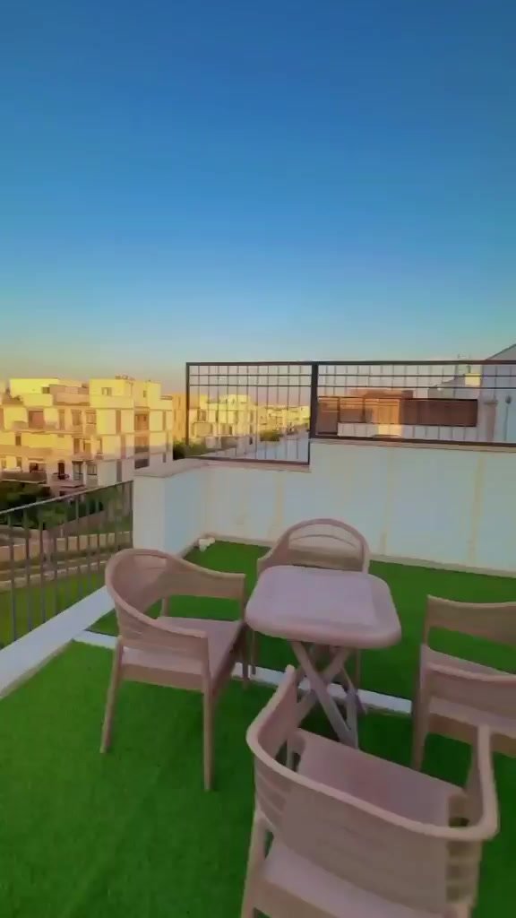 Outdoor seating on the private roof, Beverly Hills, Sheikh Zayed, studio for rent | القعدة الخارجية في الروف الخاص، بيفرلي هيلز، الشيخ زايد، استوديو للإيجار