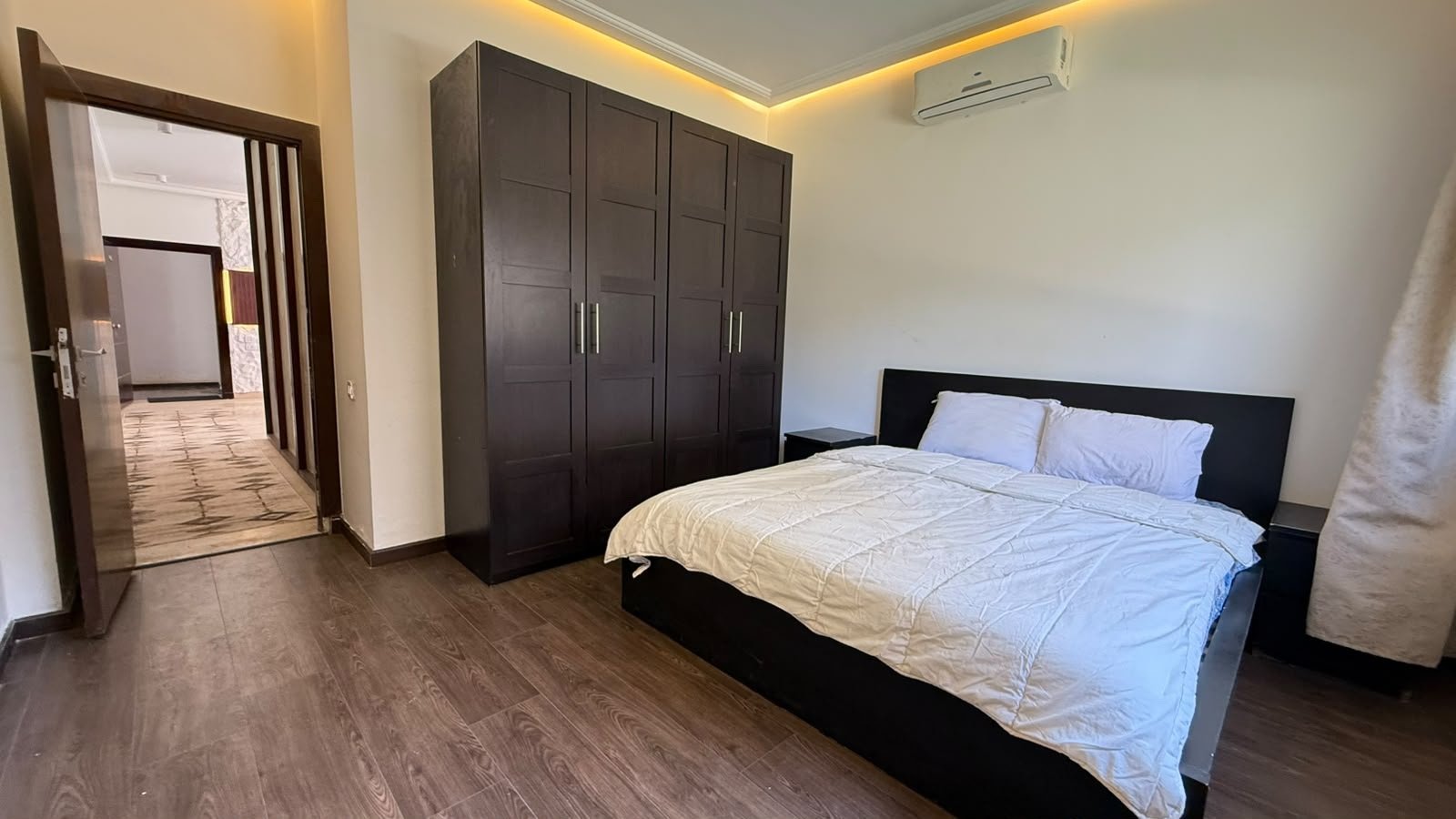 5-the-village-garden-apartment-sale-441-04 Master bedroom, The Village garden apartment for sale | غرفة ماستر، شقة بحديقة للبيع في ذا فيلدج