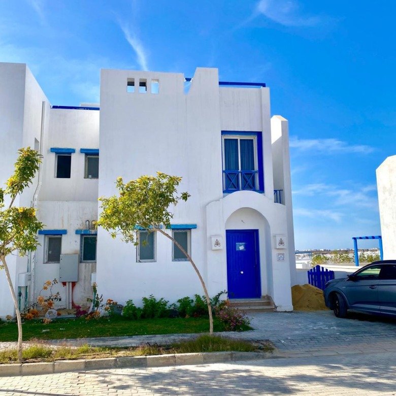 Twinhouse for Sale in Mountain View North Coast - 4 Bedrooms, Lagoon View