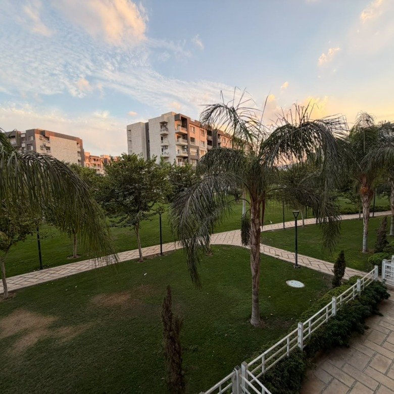 Apartment for Sale in Madinaty B12 - 8 Bedrooms, Garden View
