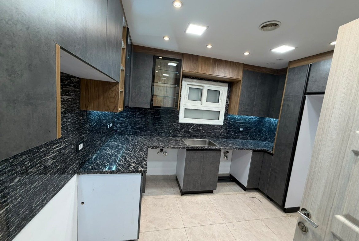Apartment for Sale in Madinaty B12 - 8 Bedrooms, Garden View