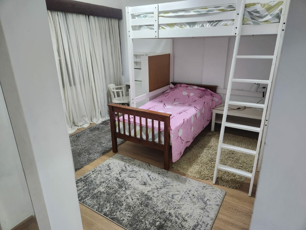 Fifth Square apartment 514-08 Bedroom with bunk loft and pink bedding - apartment in Golden Square, Fifth Square, New Cairo
