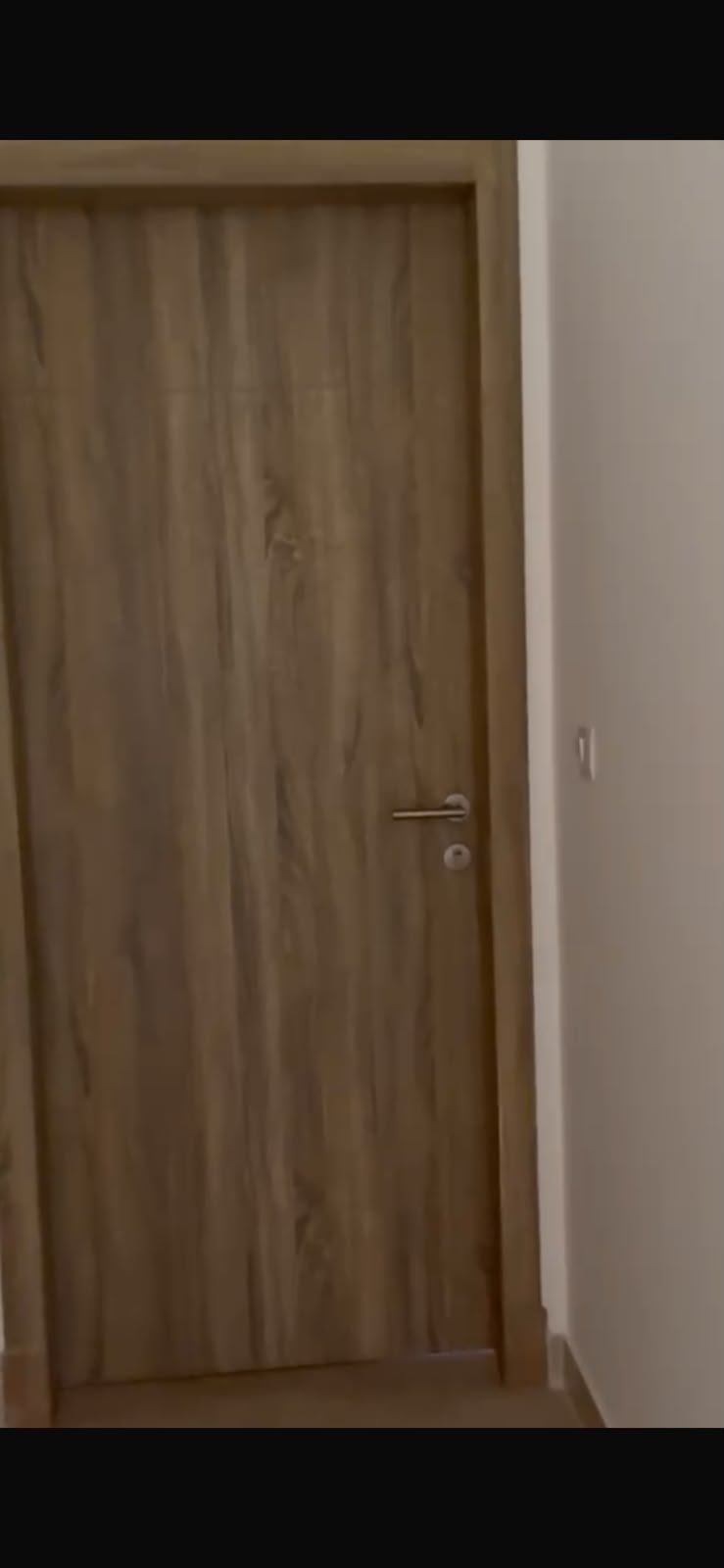 5th-square-apartment-for-rent-461-06 Wooden door - apartment in Fifth Square, New Cairo