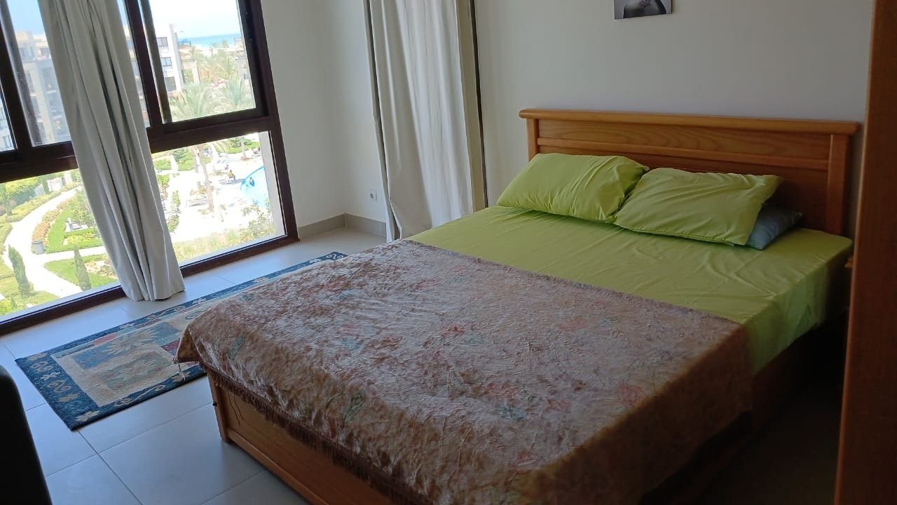 6-marassi-marina1-studio-rent-237-05 Bedroom with terrace doors, Marassi Marina 1 North Coast studio for rent | غرفة النوم وأبواب التراس، ستوديو للإيجار في مراسي مارينا 1 الساحل الشمالي