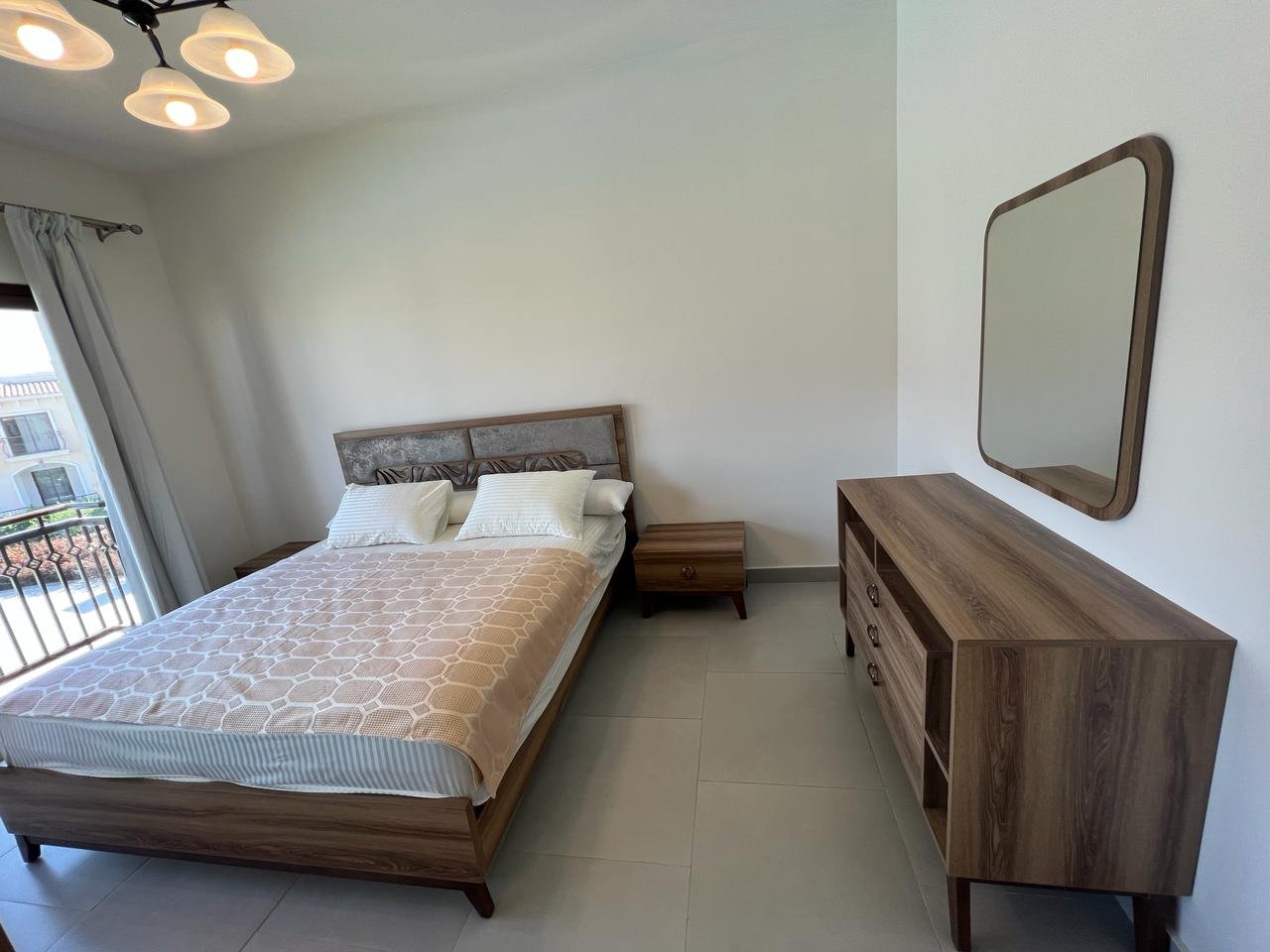 61-marassi-salerno-305-07 Bedroom with double bed, twin house for rent in Marassi Salerno, North Coast | غرفة نوم بسرير مزدوج، توين هاوس للإيجار في مراسي ساليرنو، الساحل الشمالي