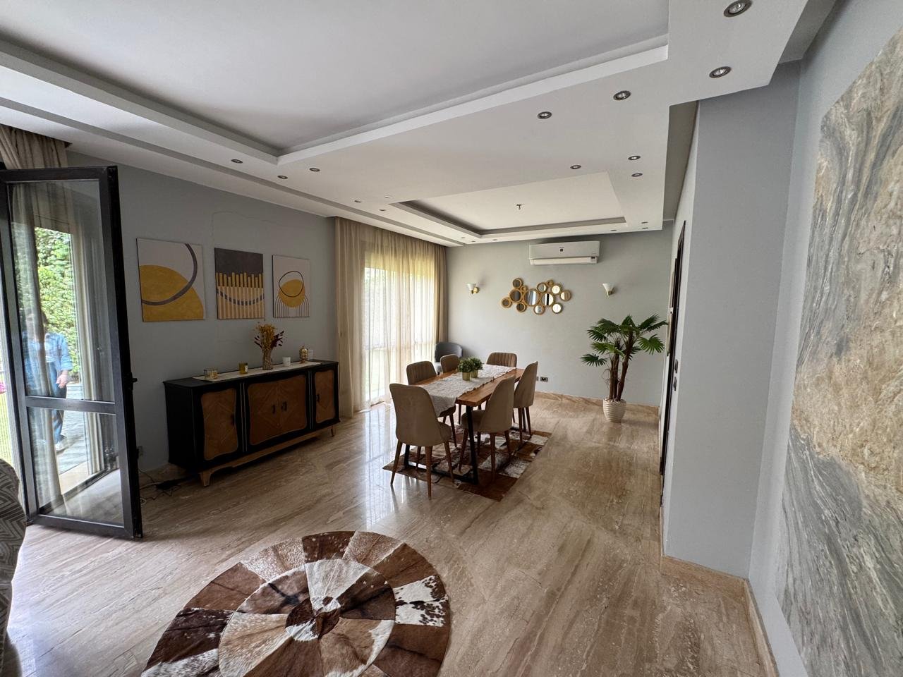 Dining and reception space in the duplex | منطقة الطعام والريسيبشن بالدوبلكس