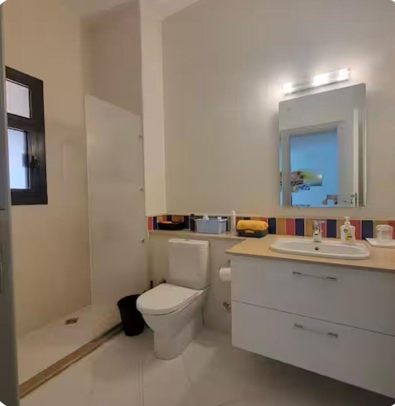 Bathroom with toilet and vanity, chalet for rent in Marassi Blanca, North Coast | حمام بمرحاض وحوض، شاليه للإيجار في مراسي بلانكا، الساحل الشمالي