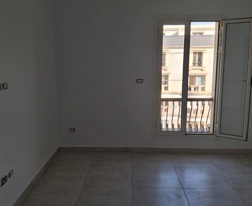 Bright room, Mountain View Hyde Park iVilla for rent | غرفة مضيئة، آي فيلا للإيجار في ماونتن فيو هايد بارك